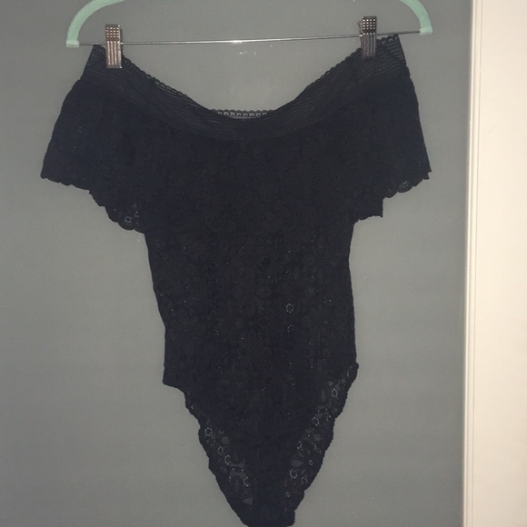 VS off the shoulder lace bodysuit - Picture 4 of 6